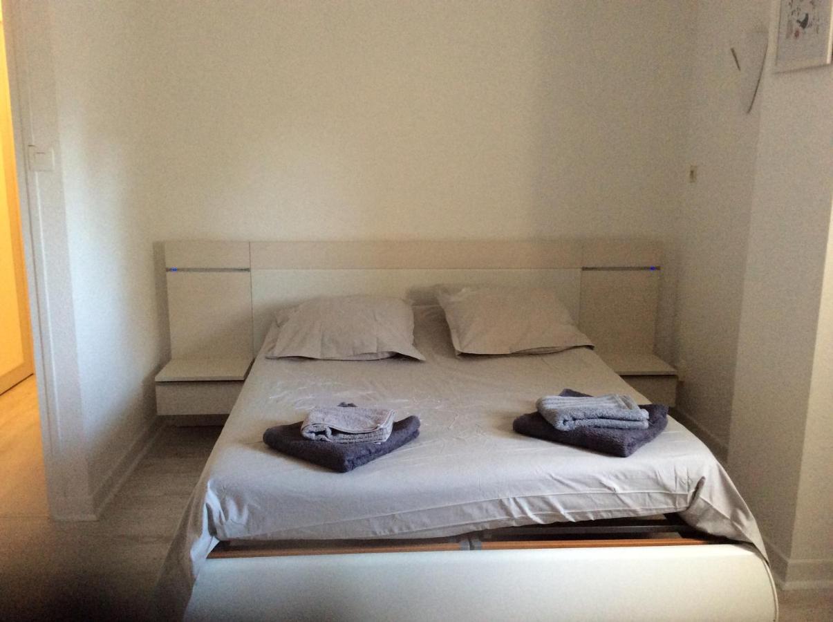 Gites Et Chambres D'Hotes Les Roses The Hauterives Zewnętrze zdjęcie